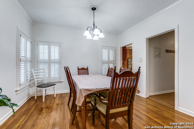 Image 11 of 25 For 457 Park Blvd N
