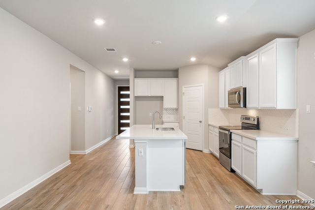 Listing photo id 8 for 1220 Ella