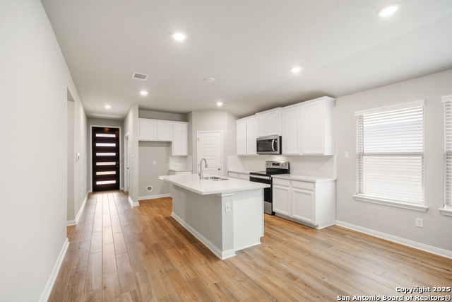 Listing photo id 9 for 1220 Ella