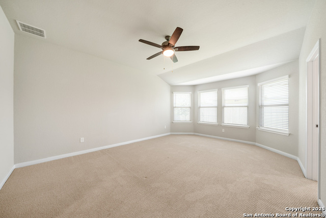 Listing photo id 17 for 1220 Ella