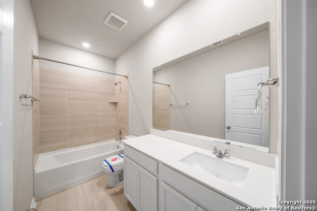 Listing photo id 21 for 1220 Ella
