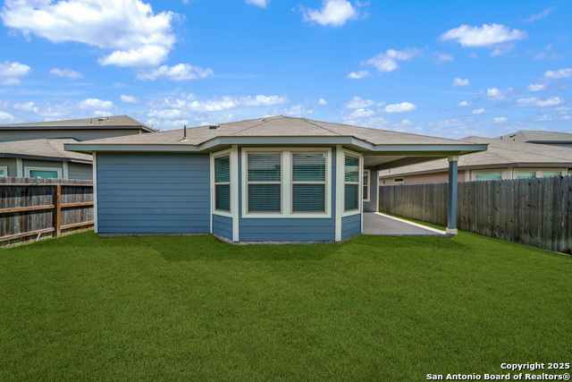 Listing photo id 25 for 1220 Ella