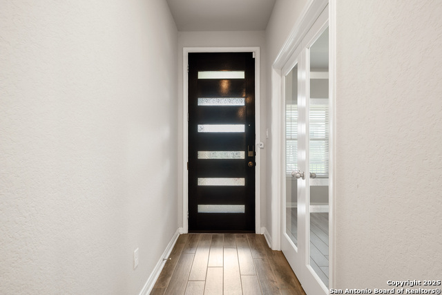 Listing photo id 3 for 1220 Ella