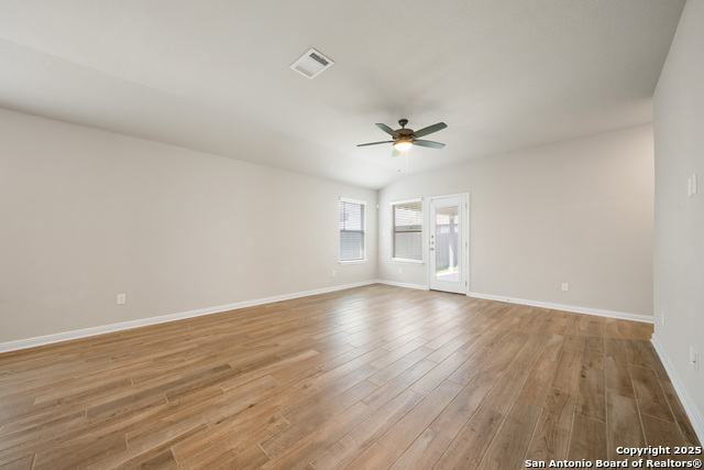 Listing photo id 5 for 1220 Ella