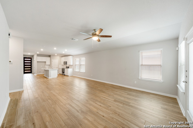 Listing photo id 6 for 1220 Ella