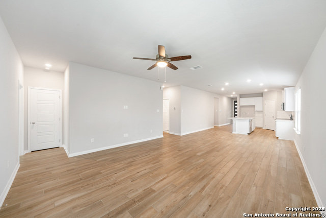 Listing photo id 7 for 1220 Ella