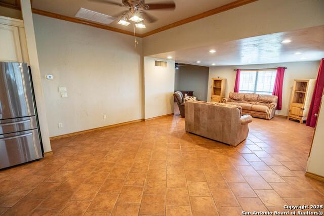 Listing photo id 21 for 404 Annies Ln