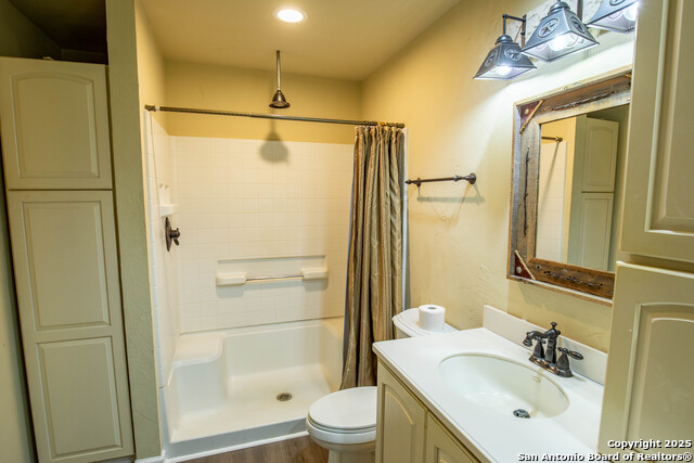 Listing photo id 27 for 404 Annies Ln