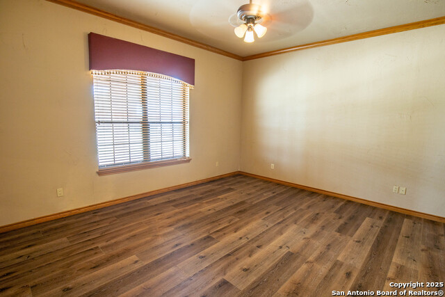 Listing photo id 28 for 404 Annies Ln