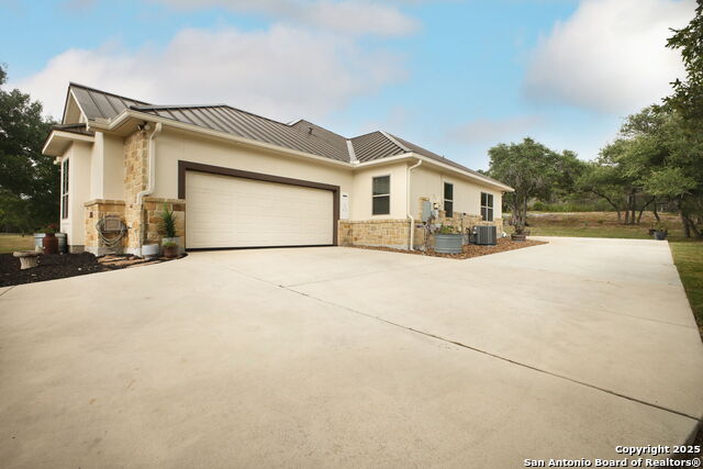 Image 34 of 49 For 2386 Wildridge Terrace