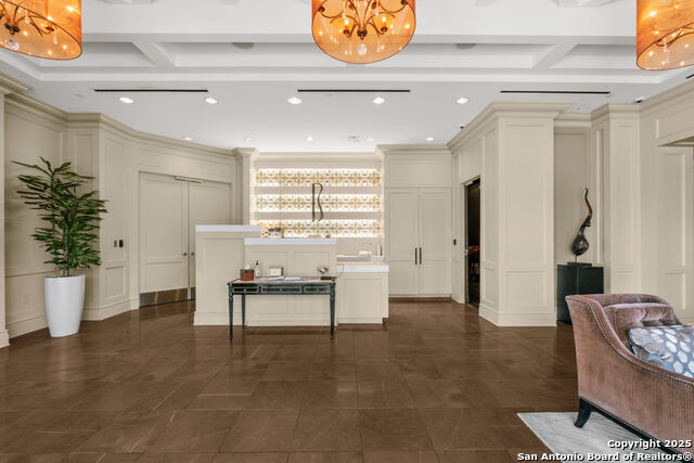 Listing photo id 27 for 4242 Broadway 1401