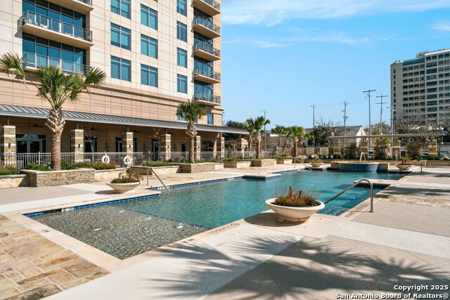 Listing photo id 36 for 4242 Broadway 1401