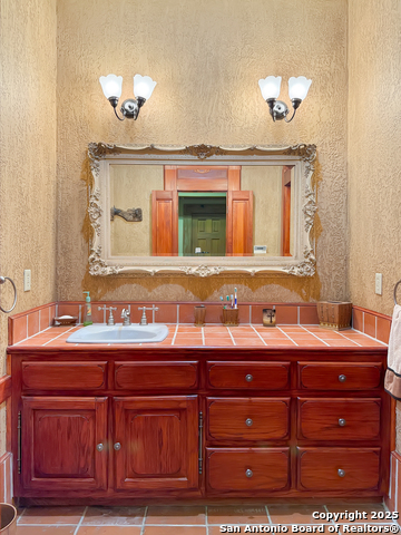 Image 10 of 34 For 1305 Camino Real