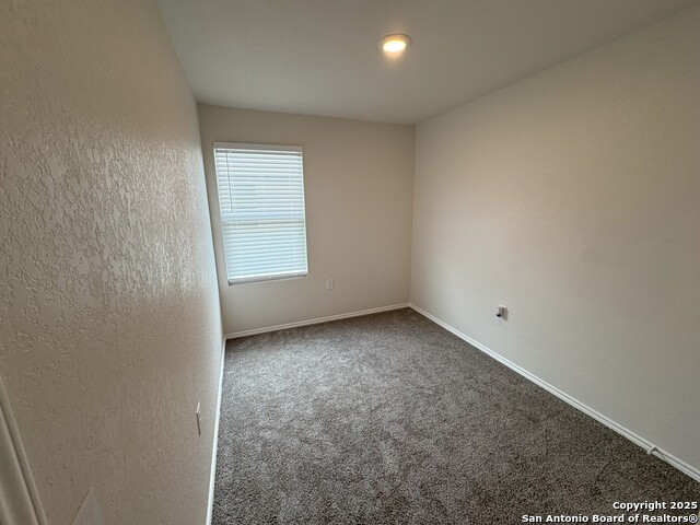 Image 11 of 12 For 711 Vermilion