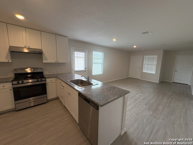 Image 6 of 12 For 711 Vermilion