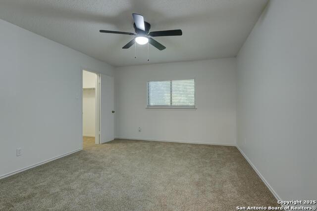 Listing photo id 9 for 13723 Wondering Oak