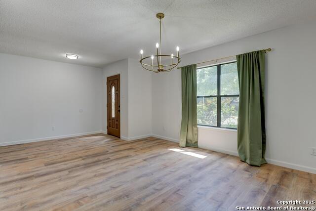 Listing photo id 18 for 13723 Wondering Oak