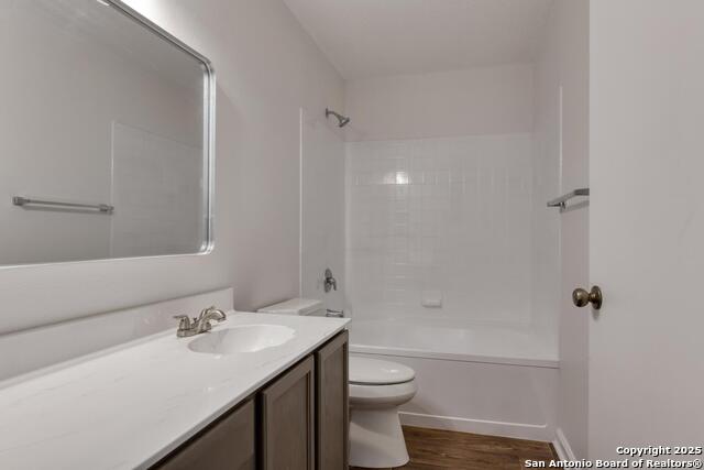 Listing photo id 22 for 13723 Wondering Oak