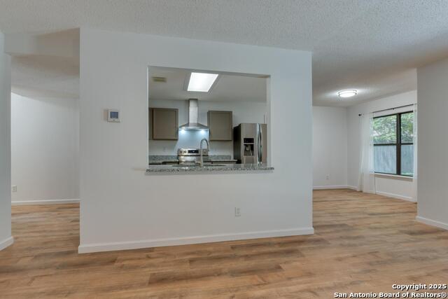 Listing photo id 23 for 13723 Wondering Oak