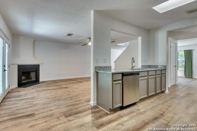 Listing photo id 24 for 13723 Wondering Oak