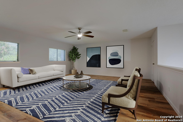 Listing photo id 27 for 13723 Wondering Oak