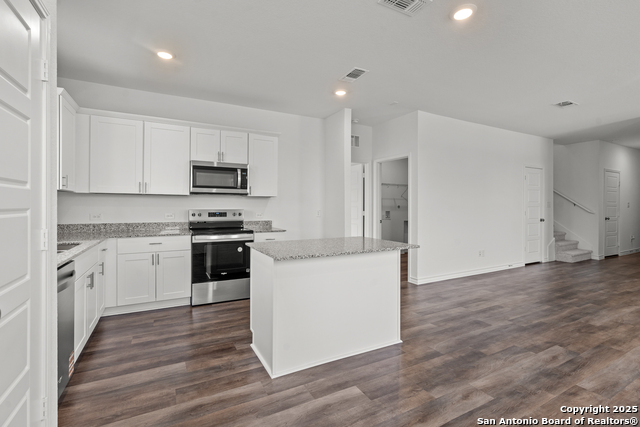 Image 12 of 35 For 8115 Brandy Branch