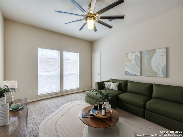 Image 14 of 29 For 815 Highland Knl