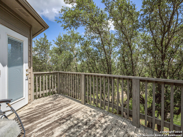 Image 22 of 29 For 815 Highland Knl