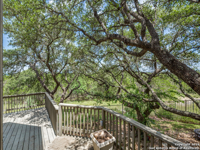 Image 26 of 29 For 815 Highland Knl