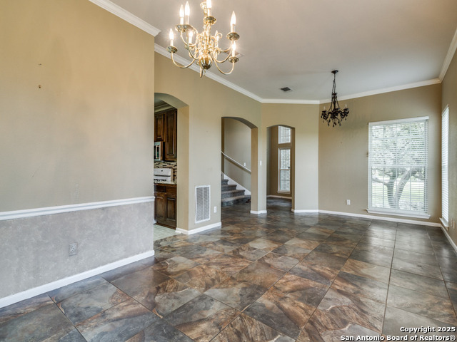 Image 7 of 29 For 815 Highland Knl