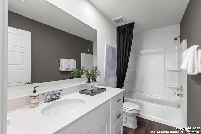 Image 15 of 29 For 8227 Hamrick Circle