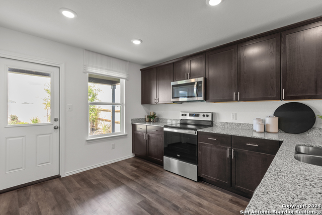 Image 19 of 22 For 8231 Hamrick Circle
