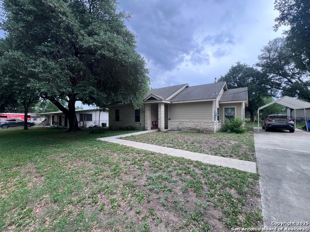 Details for 102 Boeck St, La Vernia, TX 78121