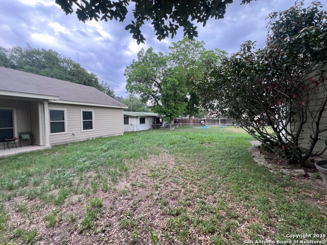 Image 22 of 23 For 102 Boeck St