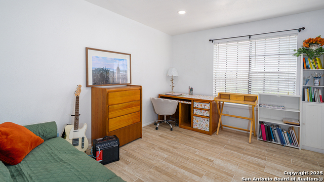 Listing photo id 9 for 7711 Callaghan Apt 714
