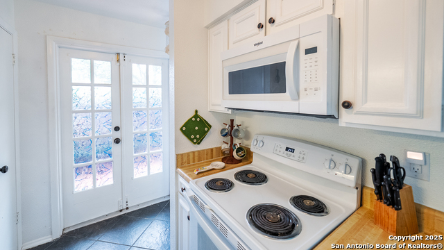 Listing photo id 14 for 7711 Callaghan Apt 714