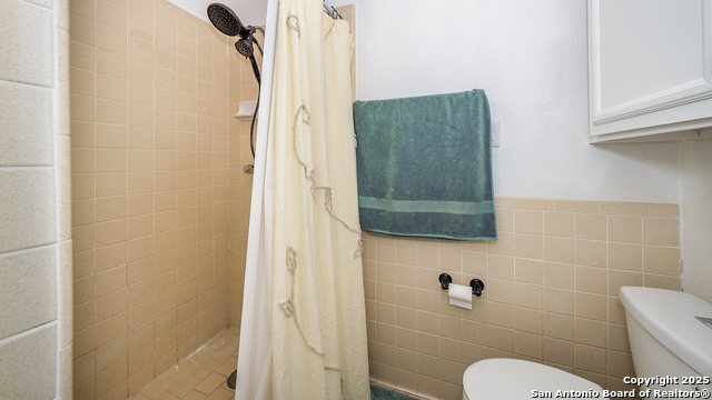 Listing photo id 7 for 7711 Callaghan Apt 714