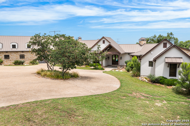 Listing photo id 1 for 52 Thunder Ridge