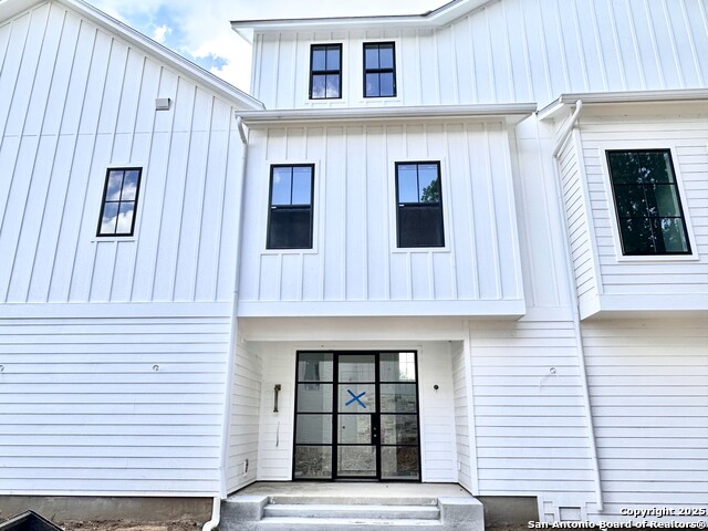 Image 2 of 30 For 508 Lake Street