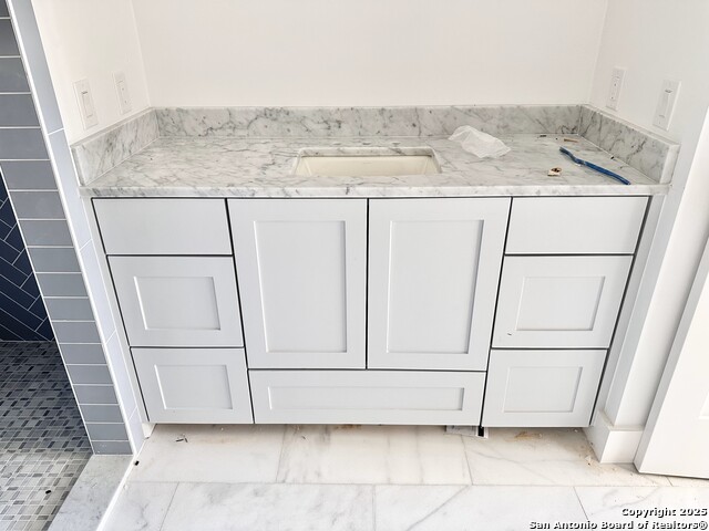 Image 21 of 30 For 508 Lake Street