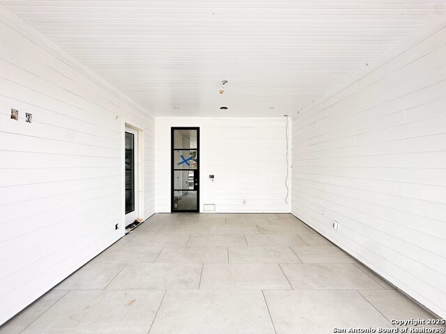 Image 23 of 30 For 508 Lake Street