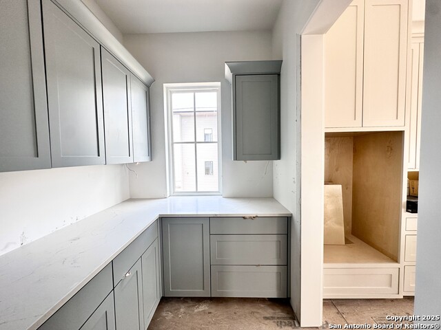 Image 7 of 30 For 508 Lake Street