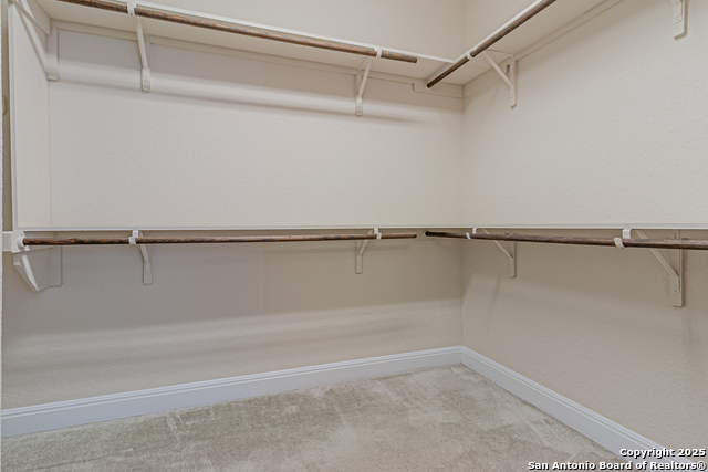 Listing photo id 14 for 8226 Taft Creek