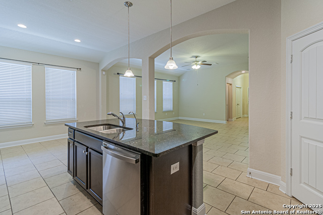 Listing photo id 20 for 8226 Taft Creek