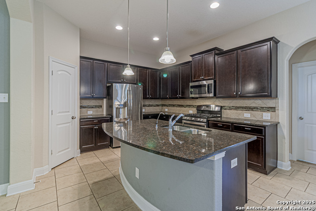 Listing photo id 22 for 8226 Taft Creek