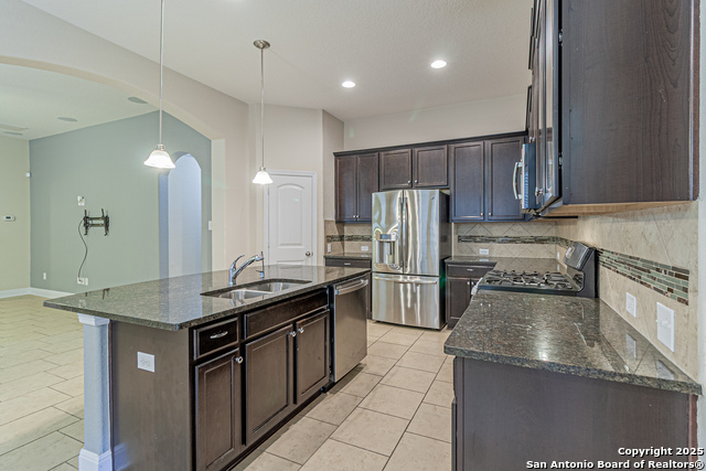 Listing photo id 23 for 8226 Taft Creek