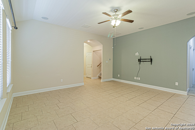Listing photo id 30 for 8226 Taft Creek