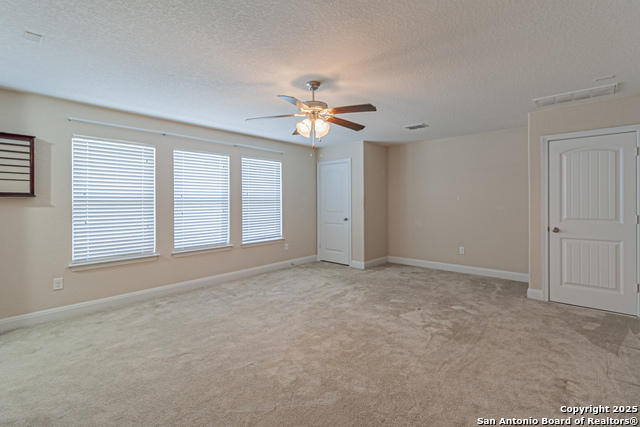 Listing photo id 38 for 8226 Taft Creek