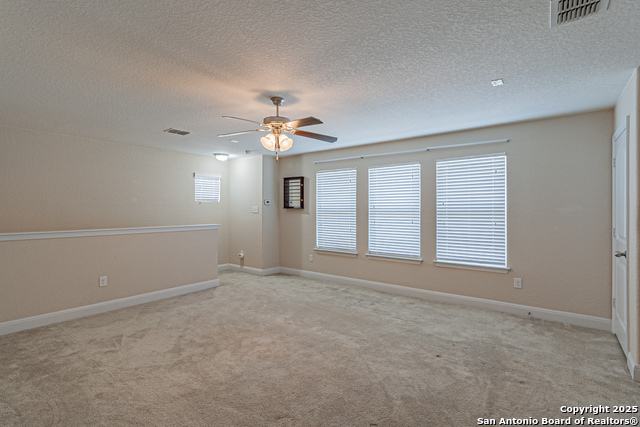 Listing photo id 39 for 8226 Taft Creek