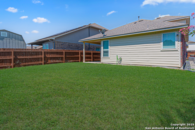 Listing photo id 41 for 8226 Taft Creek